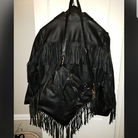 Leather jacket with fringes and purse - Picture 2 of 6